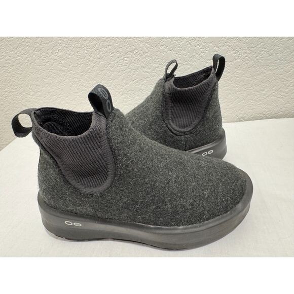 Oofos Womens Sz 6 Oomega Londoner Recovery Boots EU Sz 7 Gray Black Booties - Picture 2 of 9